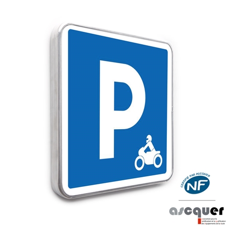 Panneau indication de parking réservé aux motos - Virages
